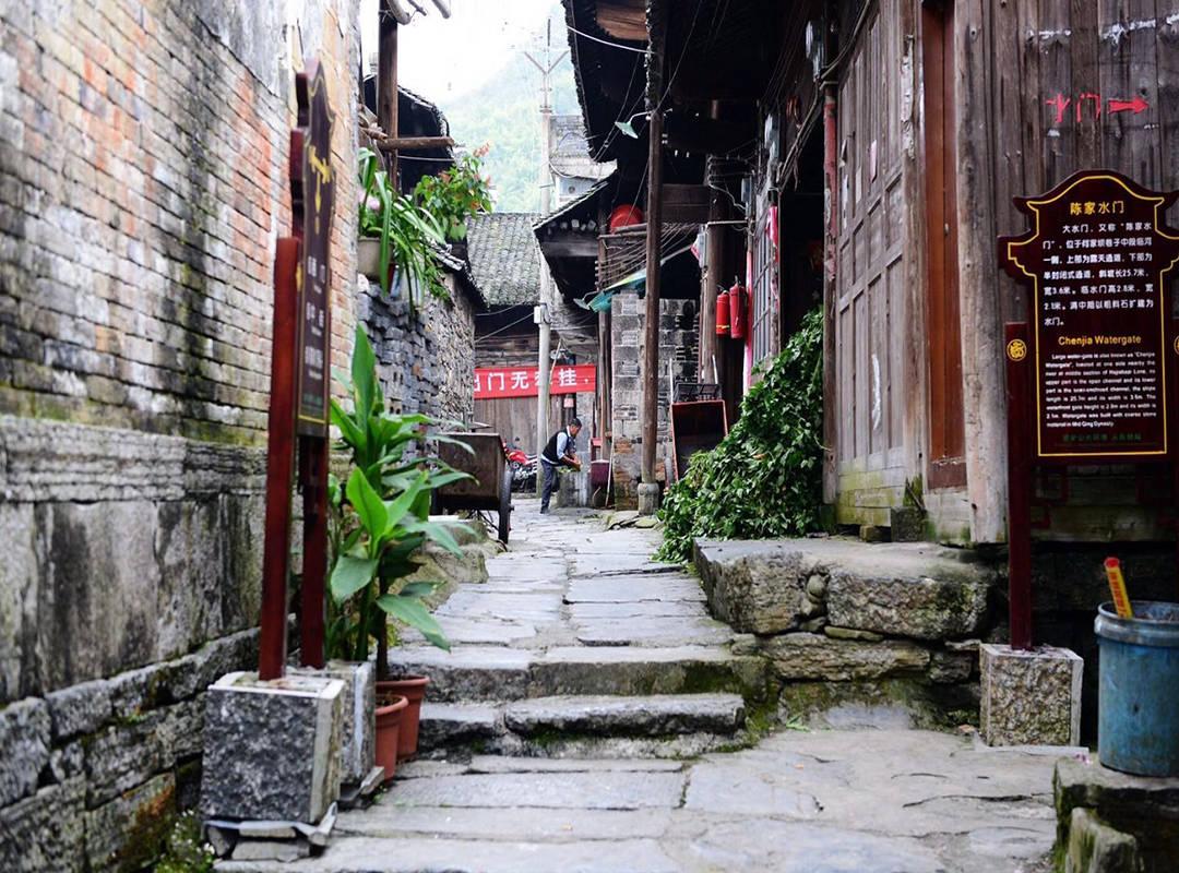 京东方护眼屏,守护孩子明亮双眼